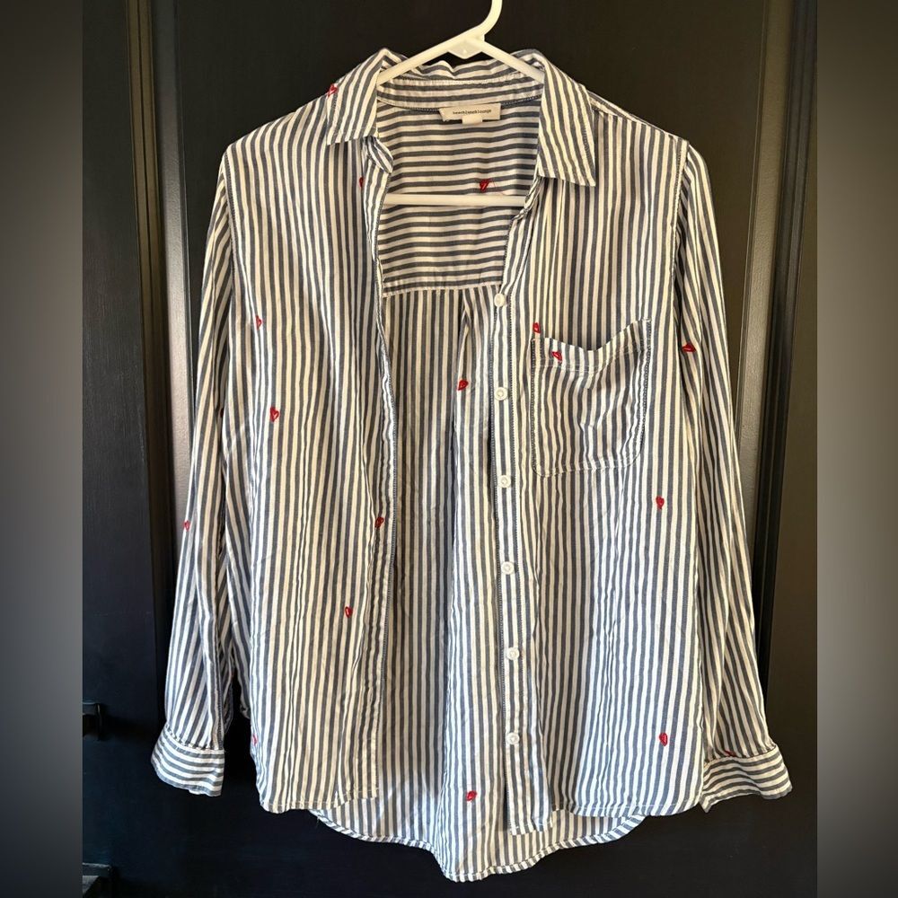 Beachlunchlounge Casual Striped Red Embroidered Hearts Button Up Shirt Small